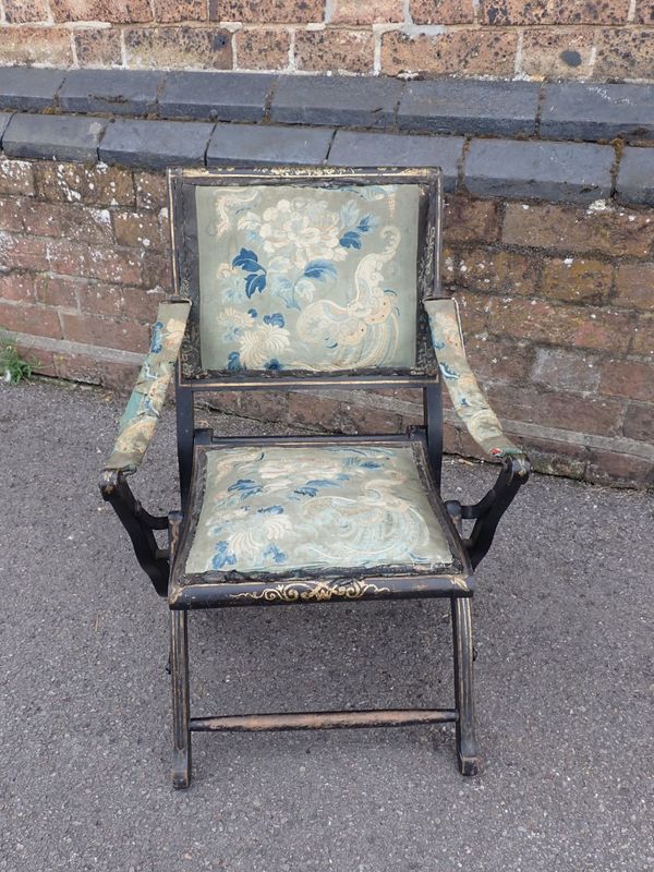 A CHILD'S FRENCH FOLDING CHAIR, WITH JAPANNED DECORATION