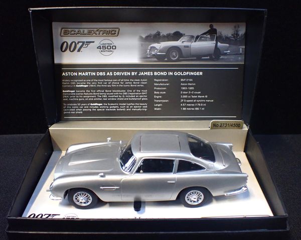 007 GOLDFINGER LIMITED EDITION SCALEXTRIC CAR