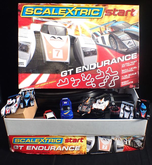 2 SCALEXTRIC START GT ENDURANCE SETS