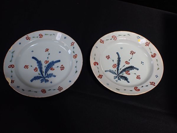 A PAIR OF TIN-GLAZED DELFT PLATES