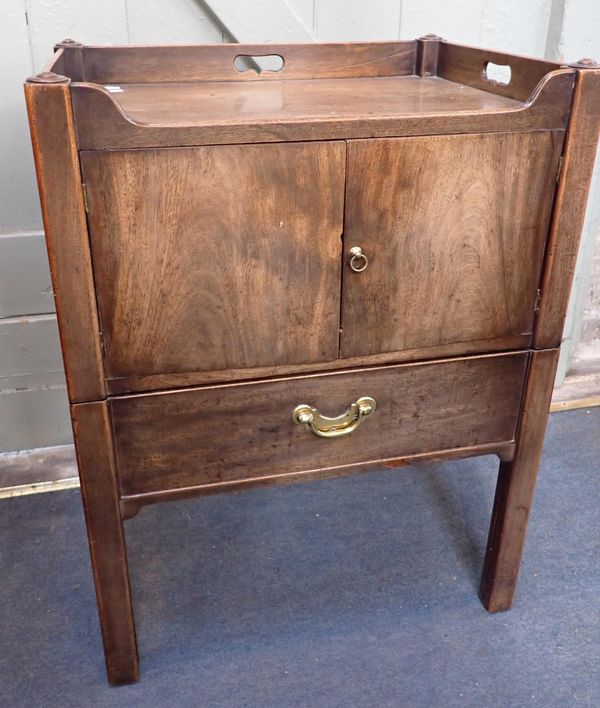 A GEORGE III MAHOGANY NIGHT TABLE