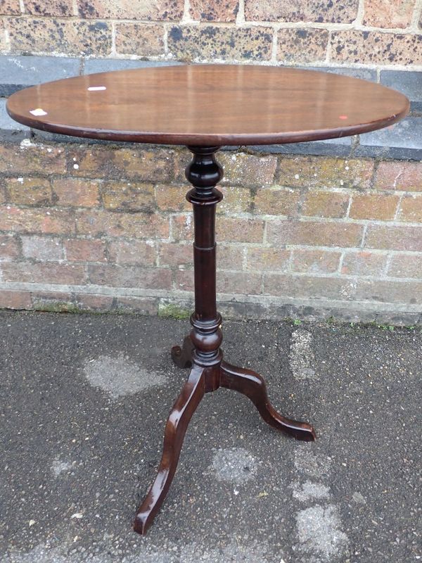 A GEORGE III MAHOGANY OVAL-TOPPED TRIPOD TABLE