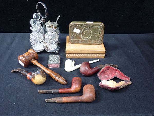 A PRINCESS MARY 1914 GIFT TIN, A GAVEL, AND OTHER ITEMS