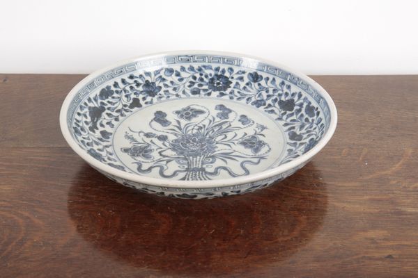 A CHINESE MING STYLE BLUE AND WHITE 'LOTUS BOUQUET' DISH