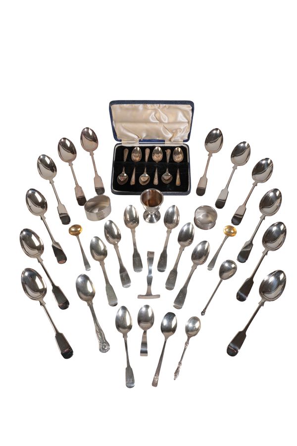 A SET OF SIX GEORGE IV SILVER FIDDLE PATTERN TEASPOONS