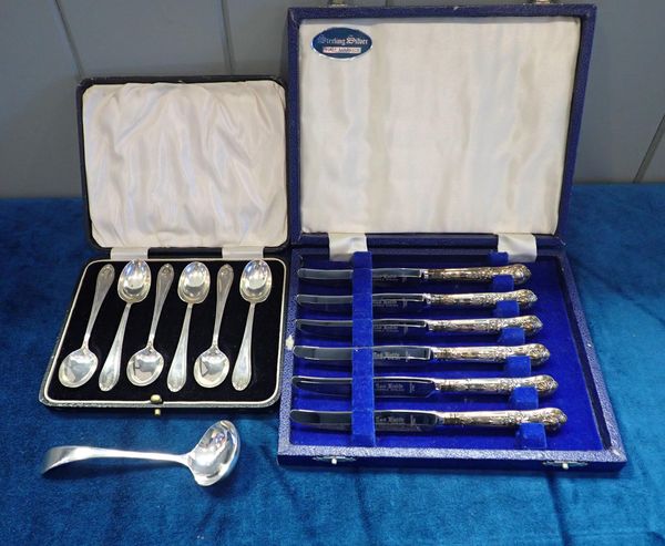 GEORGE V SET OF SILVER TEASPOONS