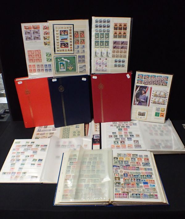 A COLLECTION OF WORLD STAMPS, SOME MINT