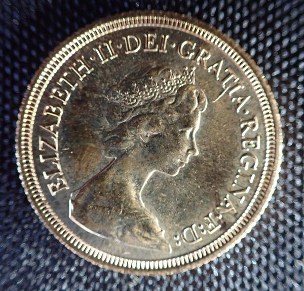 A 1979 ELIZABETH II GOLD SOVEREIGN