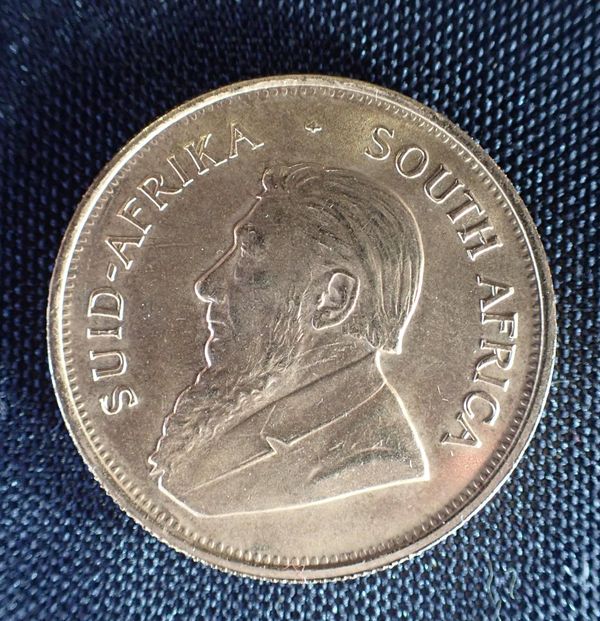 A 1974 SOUTH AFRICAN GOLD KRUGGERAND