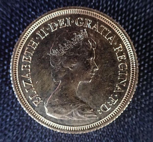 A 1978 ELIZABETH II GOLD SOVEREIGN