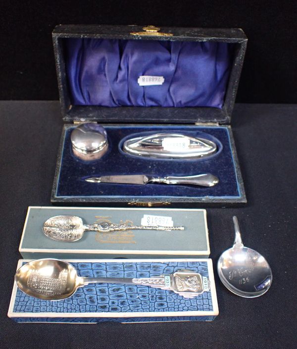 A BOXED GEORGE V JUBILEE SPOON AND A BOXED MINATURE ANNOINTING SPOON