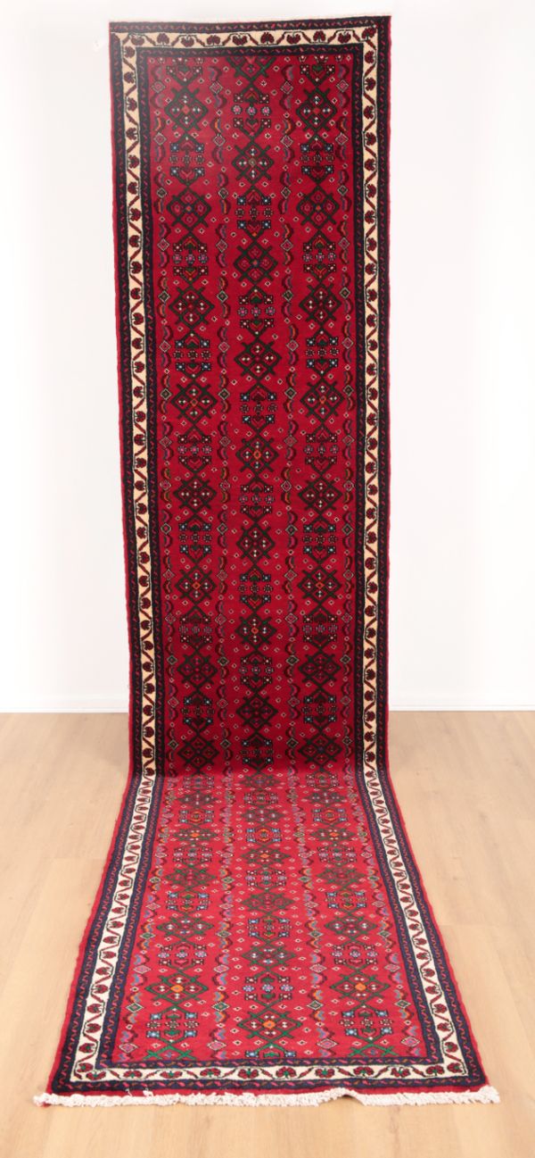 A NORTH WEST PERSIAN MALAYER RUNNER