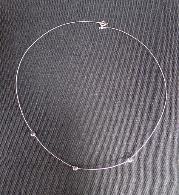 A DIAMOND COLLAR NECKLACE