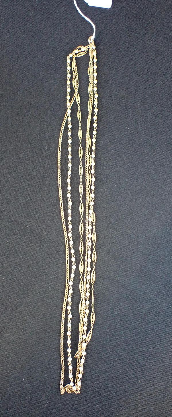 A PEARL AND YELLOW METAL NECKLACE