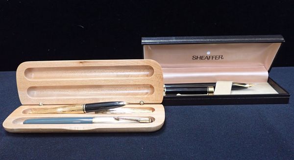 SHAEFFER: TWO CARTRIDGE PENS WITH GOLD NIBS