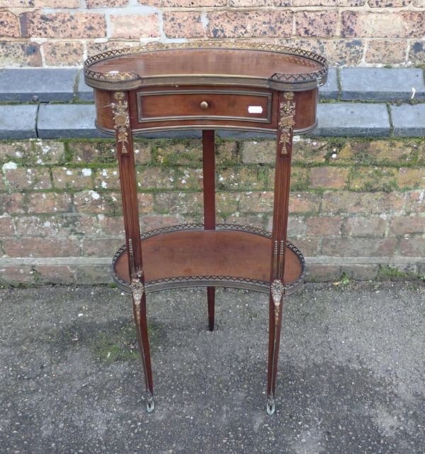 A FRENCH MAHOGANY KIDNEY SHAPED OCCASIONAL TABLE