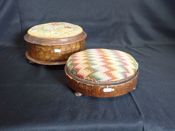 A VICTORIAN FIGURED WALNUT CIRCULAR FOOTSTOOL