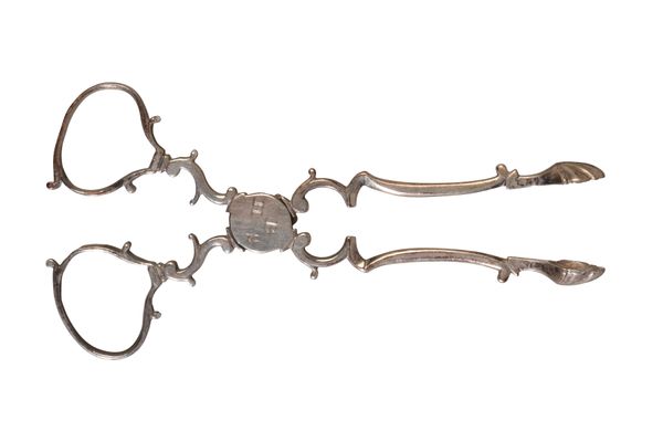 A PAIR OF GEORGE II SILVER TEA TONGS