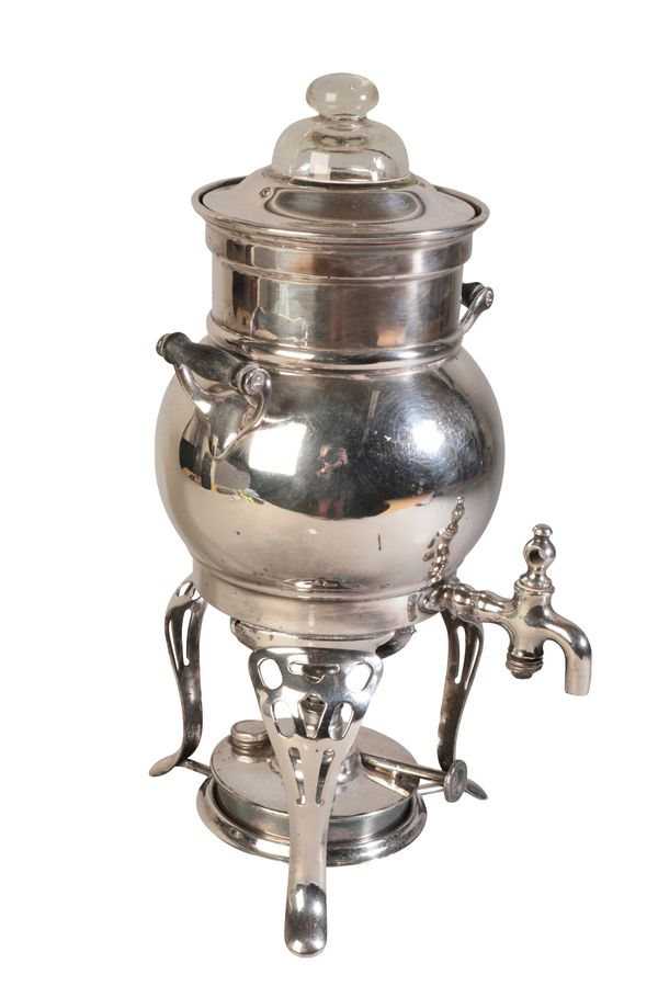 AN EARLY 20TH CENTURY SILVER PLATED COFFEE MAKING URN