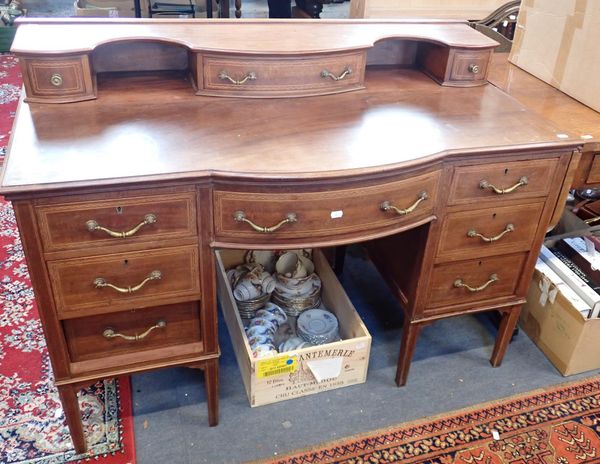 AN EDWARDIAN MAHOGANY MAPLE & Co DRESSING TABLE