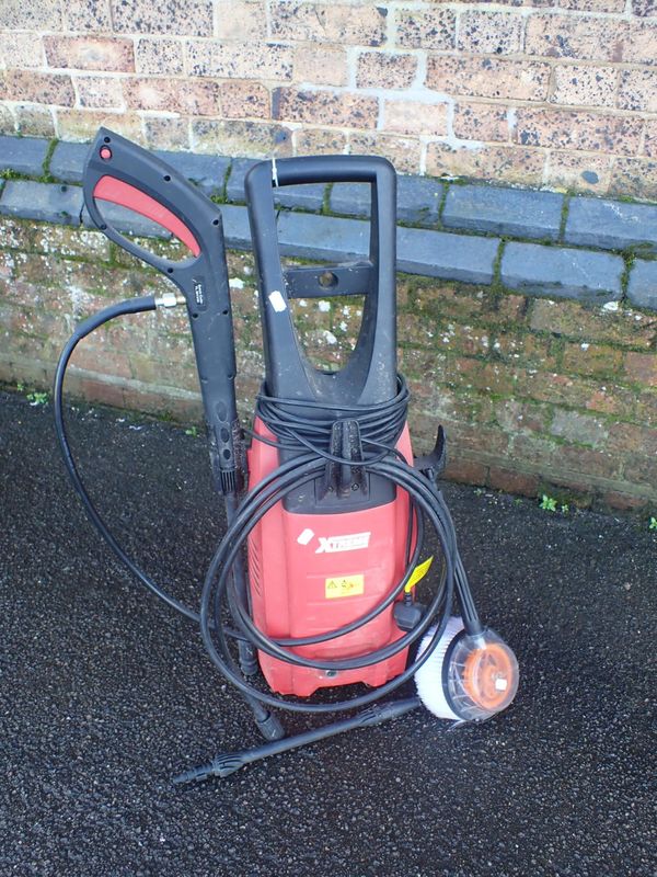 A 'POWERBASE XTREME' PRESSURE WASHER