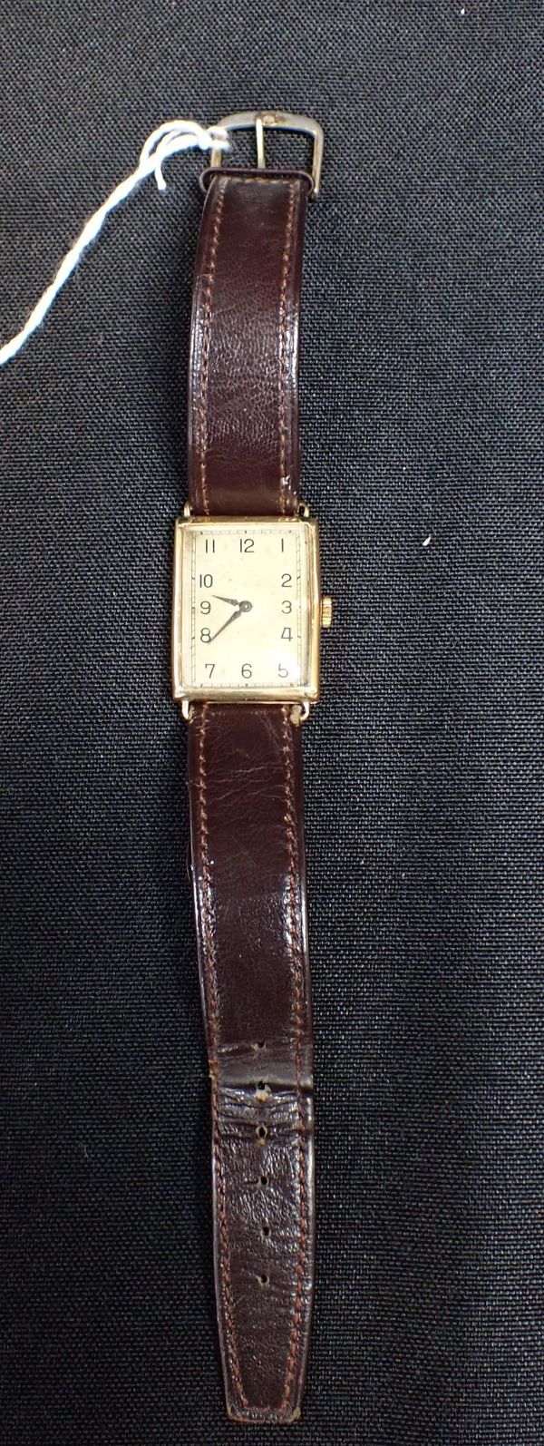 A 1920s 18CT GOLD CASED ART DECO WRISTWATCH