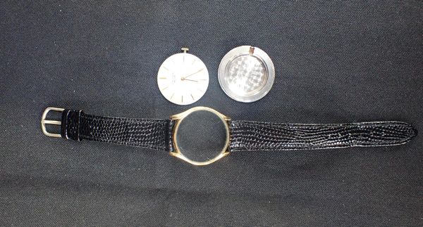 A LONGINES WRISTWATCH WITH BATON NUMERALS