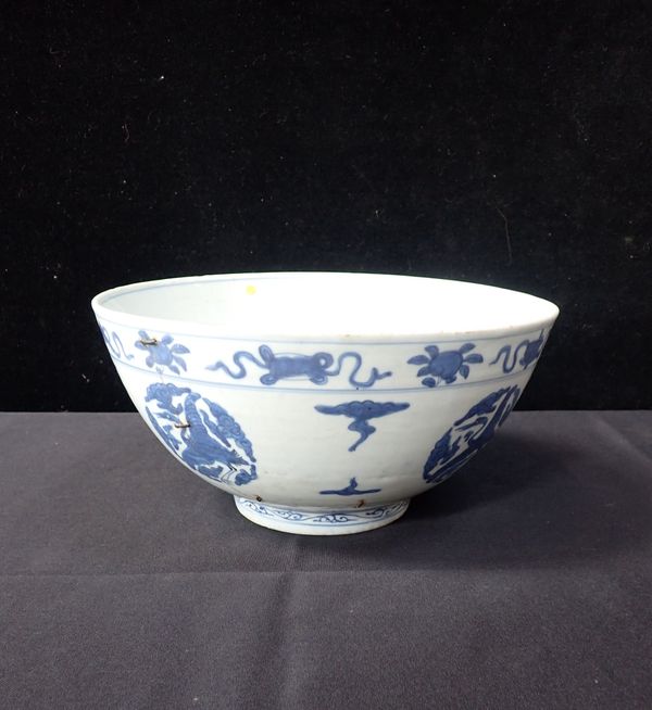 A 19TH CENTURY CHINESE BOWL