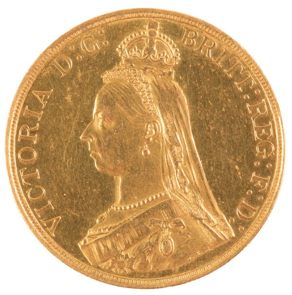 AN 1887 QUEEN VICTORIA FIVE POUND GOLD COIN