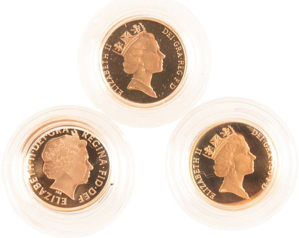 A 1987 QUEEN ELIZABETH II GOLD SOVEREIGN