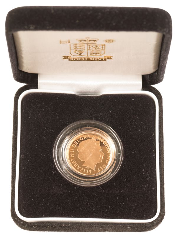 A 2007 QUEEN ELIZABETH GOLD SOVEREIGN