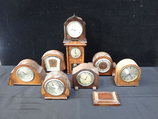 A COLLECTION OF SMALLER WOODEN CASED CLOCKS