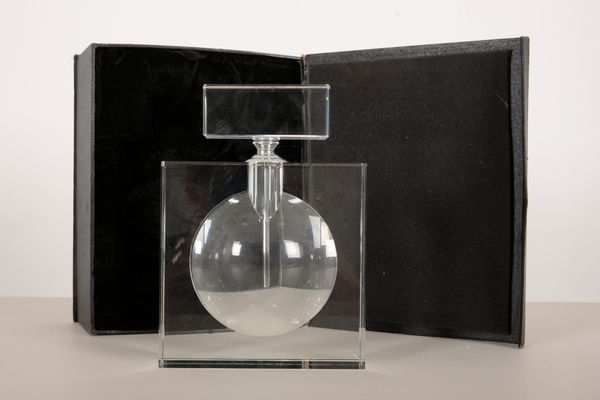 A CUT GLASS PERFUME FACTICE DISPLAY BOTTLE