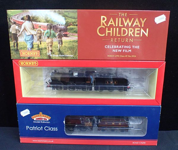 HORNBY 00 GAUGE LMS LOCOMOTIVE BOXED AS NEW