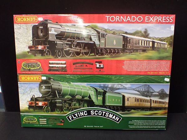 HORNBY 00 GAUGE BOXED TRAIN SETS