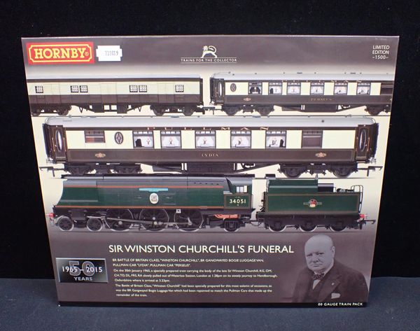 HORNBY 00 GAUGE BOXED TRAIN SET