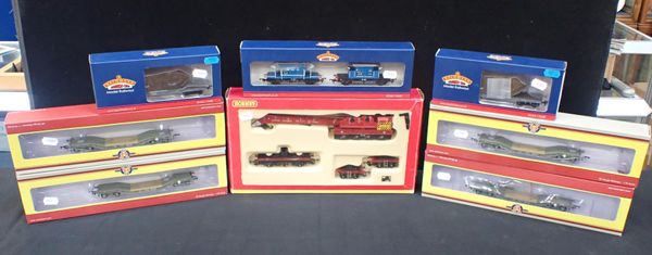 BACHMANN 00 GAUGE GOODS WAGONS