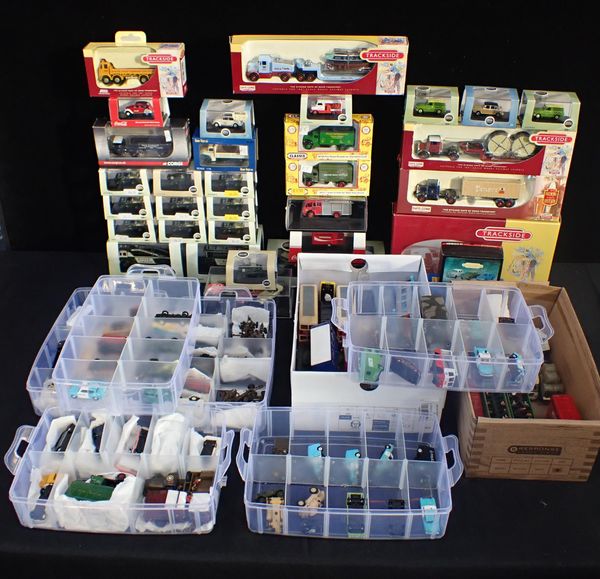 LARGE COLLECTION OF 00 GAUGE 1/76 SCALE VEHICLES