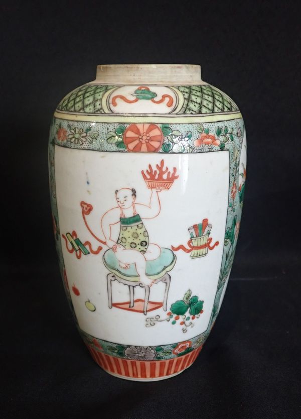 A CHINESE PORCELAIN FAMILLE VERTE SLEEVE VASE