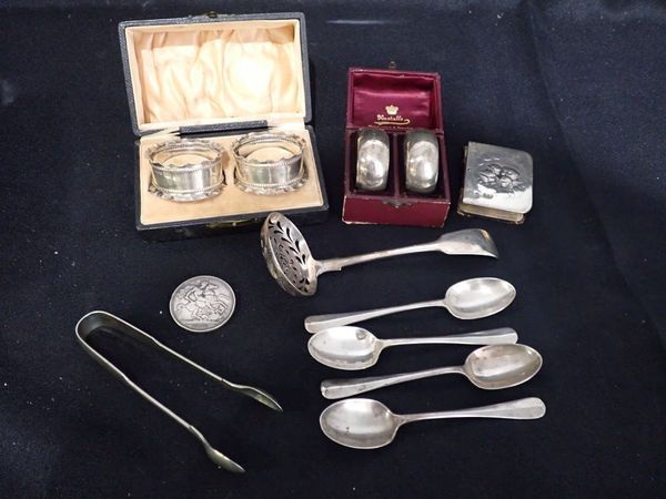 A COLLECTION OF SMALL SILVER INCLUDING A SIFTER SPOON