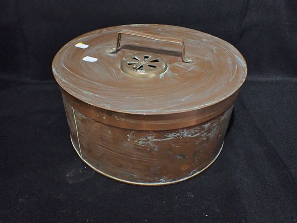 VICTORIAN COPPER LIDDED CIRCULAR BOX