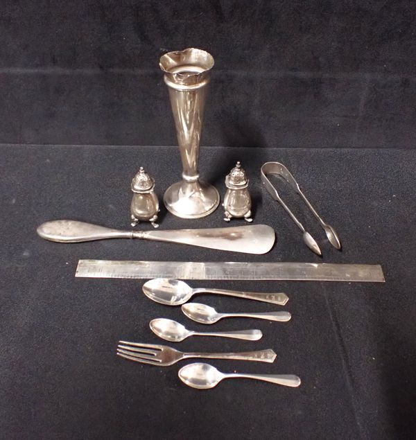 A SILVER FOOT RULER, SPECIMEN VASE, AND OTHER ITEMS