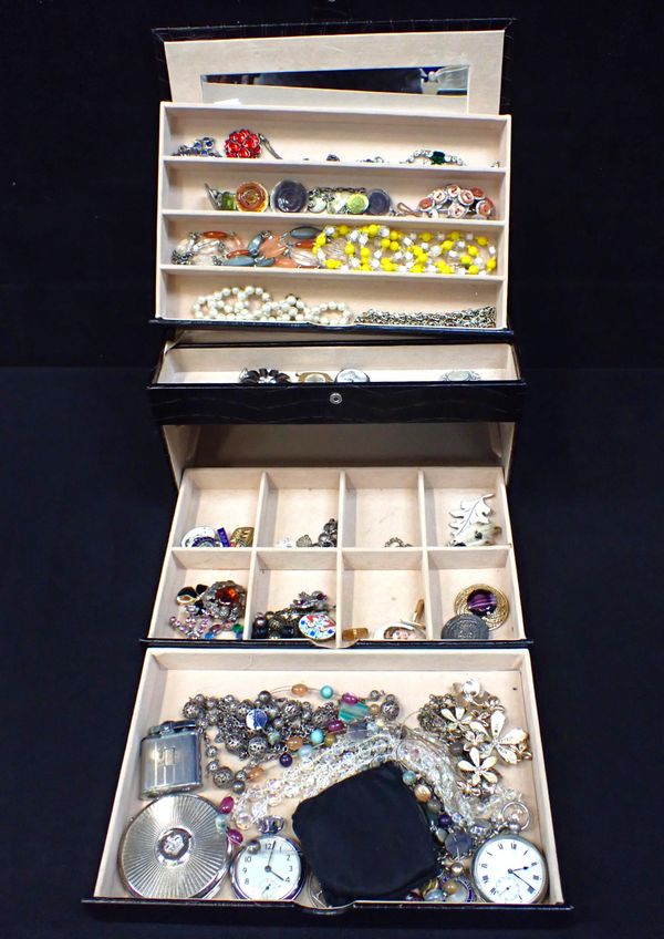 A COLLECTION OF COSTUME JEWELLERY, IN A JEWELLERY BOX