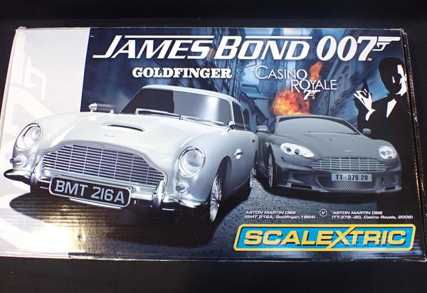 SCALEXTRIC JAMES BOND 007 CASINO ROYALE / GOLDFINGER SET