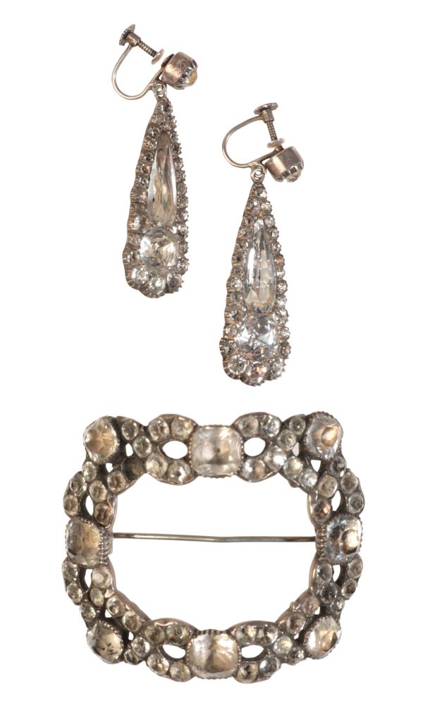 A PAIR OF EARLY 19TH CENTURY PASTE EARRINGS