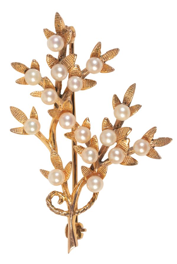 A 9CT GOLD SEED PEARL BROOCH