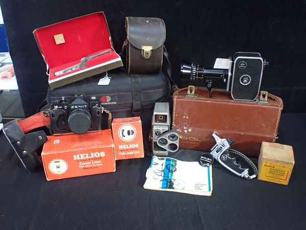 A PAILLARD BOLEX ZOOM REFLEX P1 CAMERA (CASED)