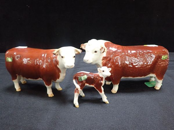 A BESWICK HEREFORD BULL, CH. OF CHAMPIONS