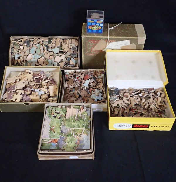 A  COLLECTION OF VINTAGE WOODEN JIGSAWS