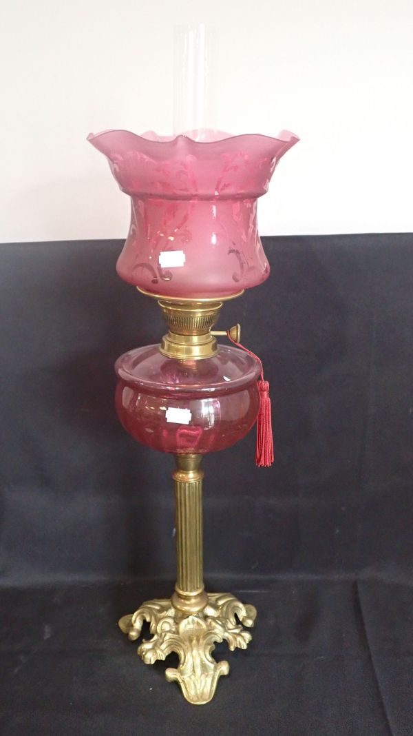 A 19TH CENTURY BRASS TABLE OIL LAMP